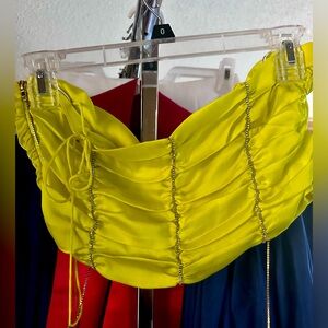 Medium lime green crop top